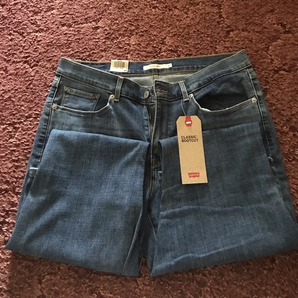 Levi’s Classic Bootcut - Picture 2 of 5